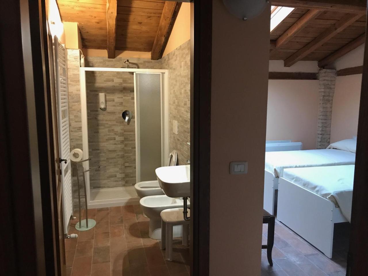 Agriturismo Podere Casino Mezzolara Bagian luar foto