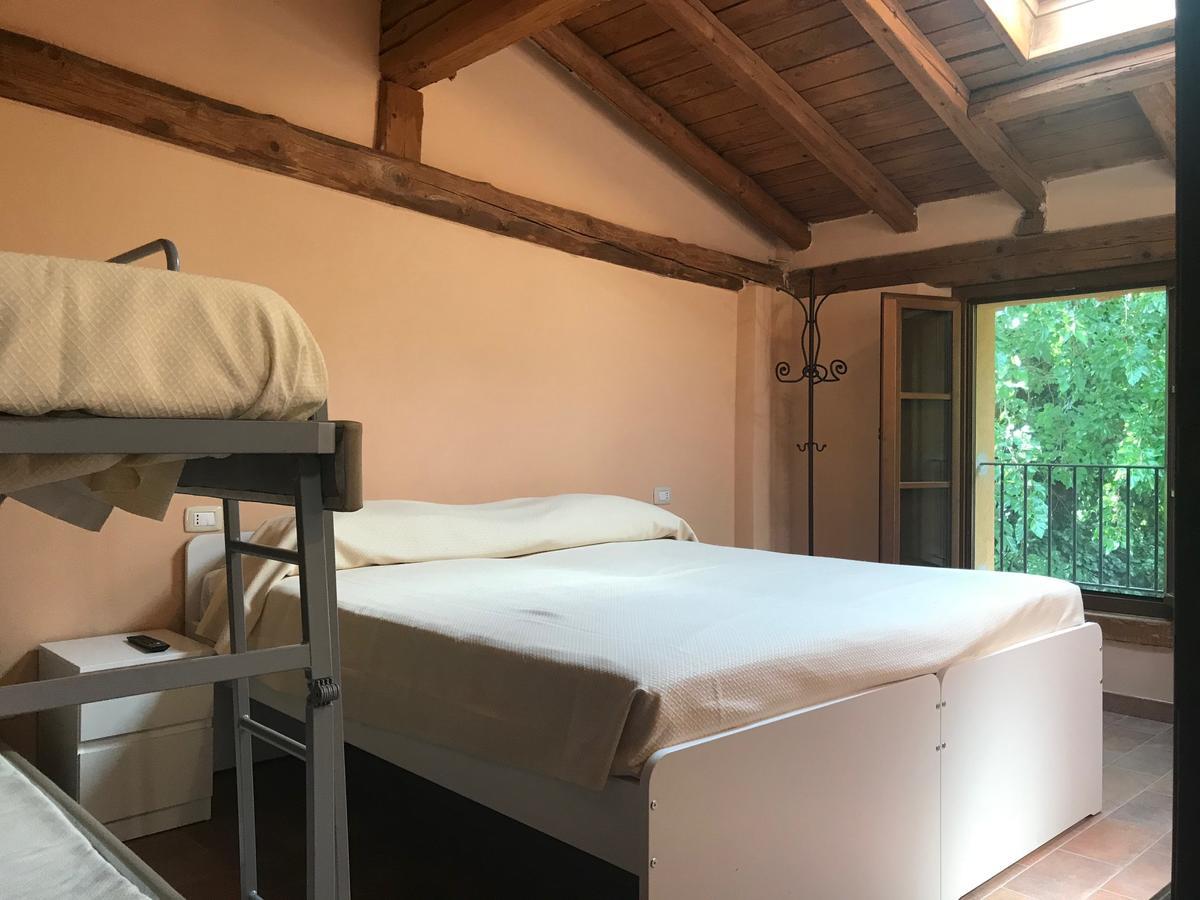Agriturismo Podere Casino Mezzolara Bagian luar foto